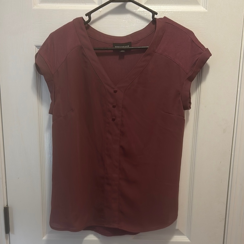 Red Fitted Cap Sleeve Buttoned Blouse